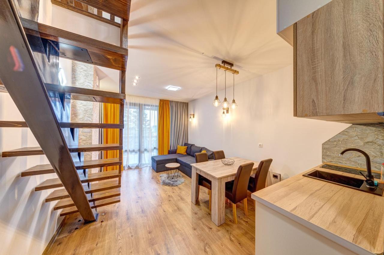 Skyday Penthouse Deluxe At Oak Residence Smolyan Exteriör bild