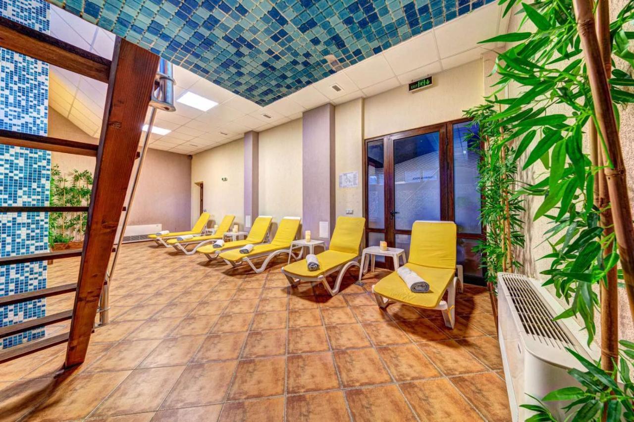 Skyday Penthouse Deluxe At Oak Residence Smolyan Exteriör bild